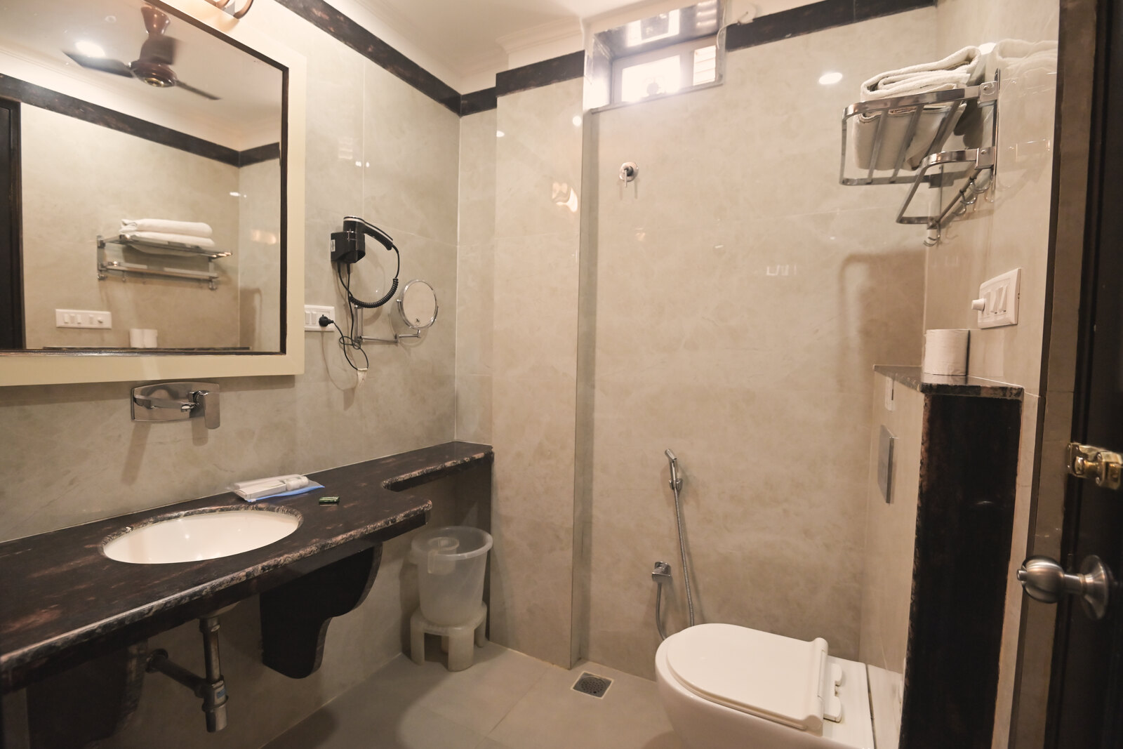 Premium Room with Bathtub at Shree Ganesha Palace